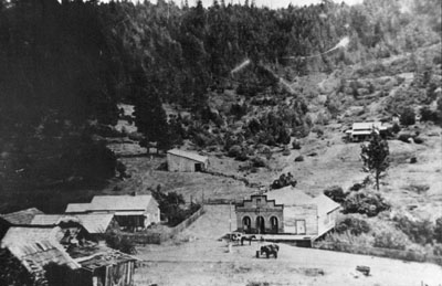 Waldo, the town formerly known as Sailors' Diggins, in 1890 - well after its boom years, but long before it faded from existence and became the ghost town it is today. The town of Waldo in 1890.